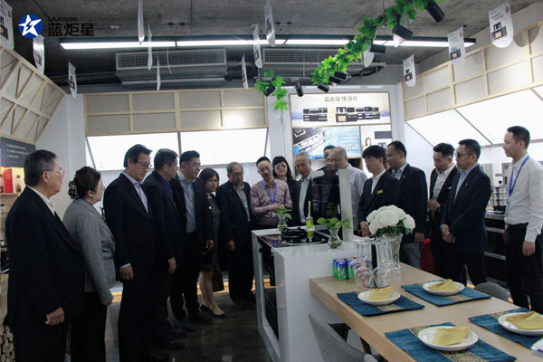 參觀藍炬星展廳