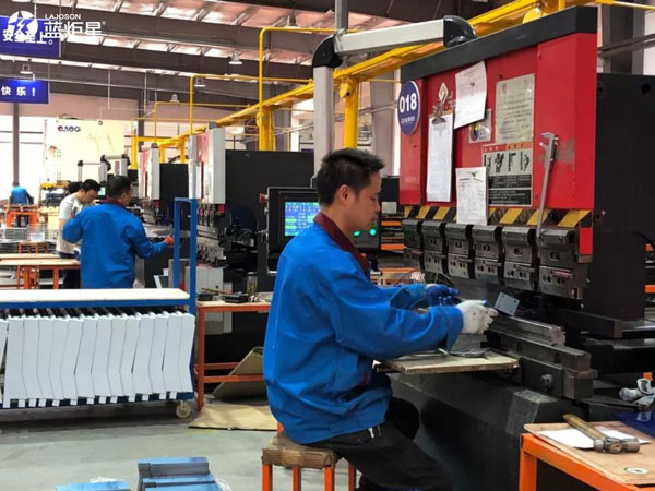 藍炬星 | 數控折彎成型機