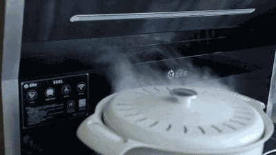 (旋風(fēng)吸力油煙瞬間被排出) (旋風(fēng)吸力油煙瞬間被排出)