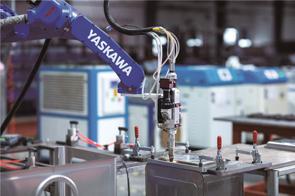 藍炬星集成灶智能生產車間