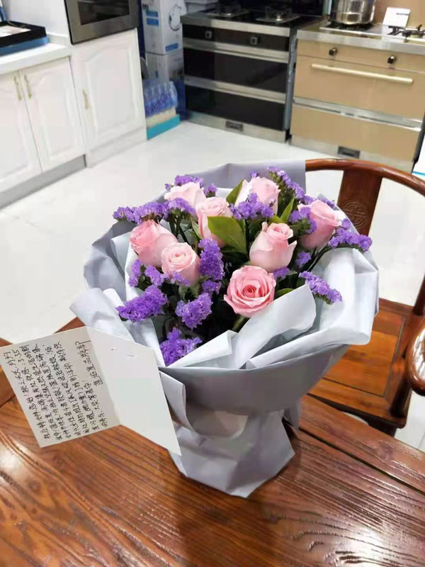 藍炬星總經辦為各個部門在崗女職工送上暖心福利